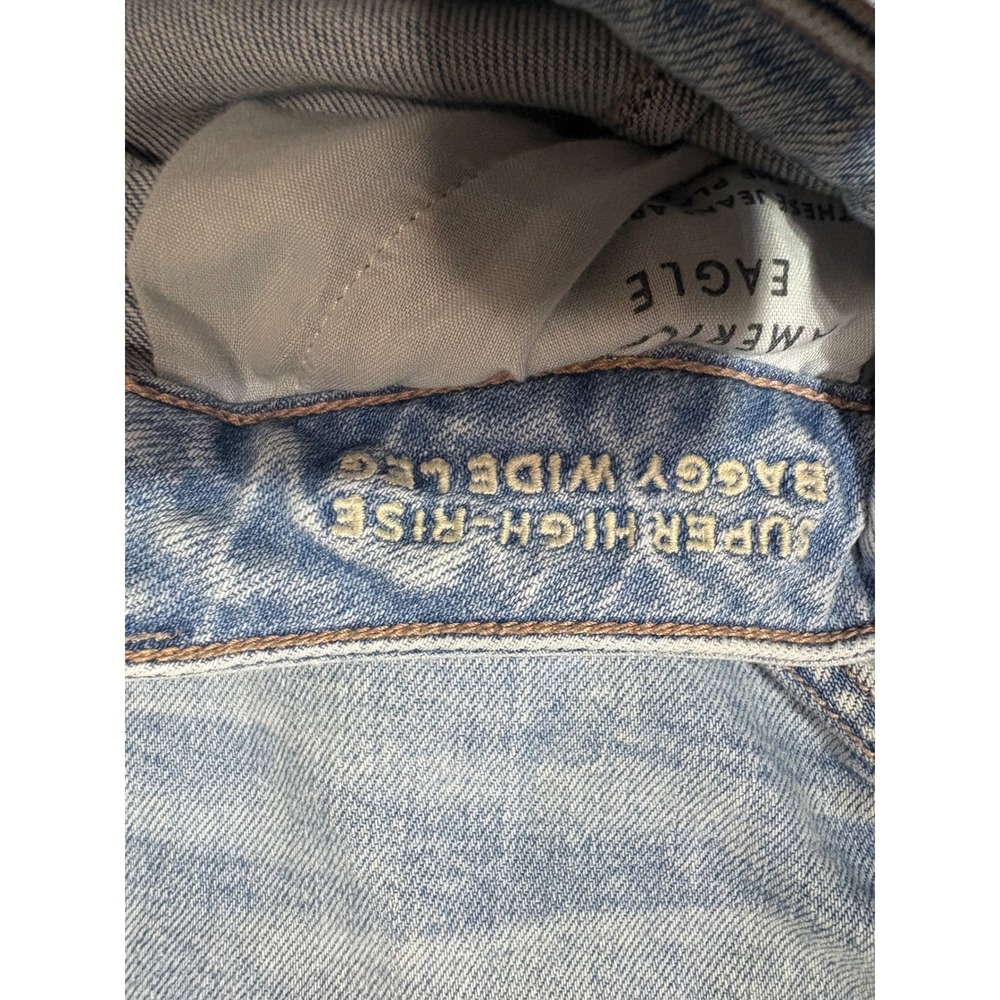 American Eagle Super High-Rise Baggy Wide Leg Cargo Jeans Light Wash Blue Size 4 - Picture 3 of 9